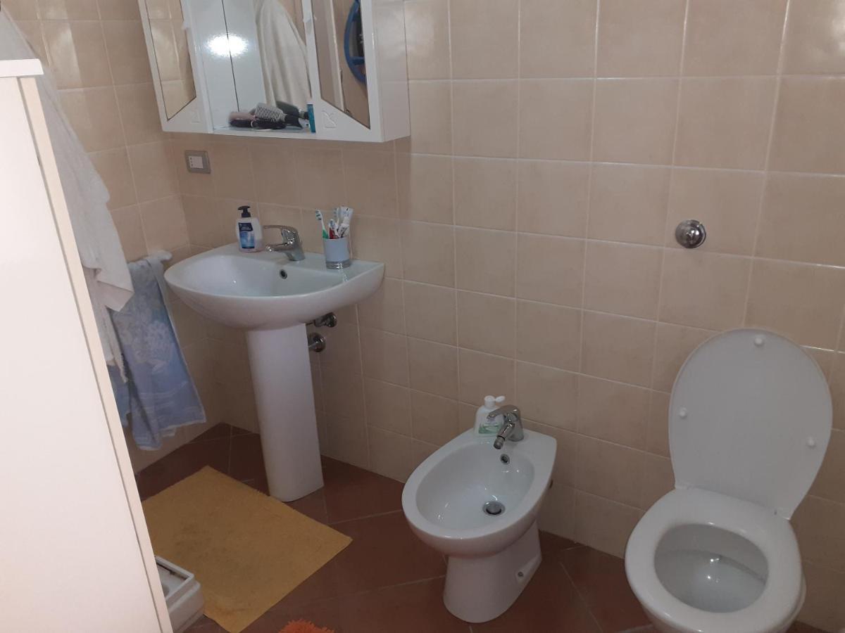 Villa Su Due Livelli Super Accessoriata Сант'Анна-Аррези Экстерьер фото