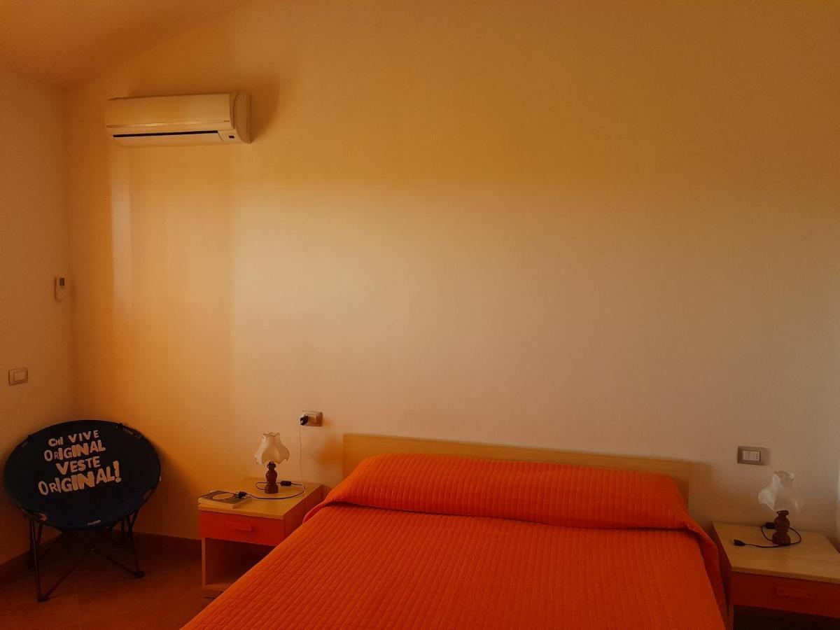 Villa Su Due Livelli Super Accessoriata Сант'Анна-Аррези Экстерьер фото